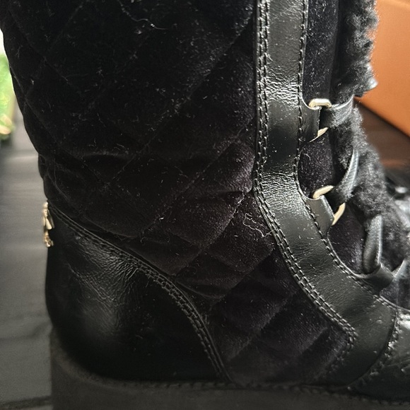 Chanel lace up winter boots - Picture 5 of 9
